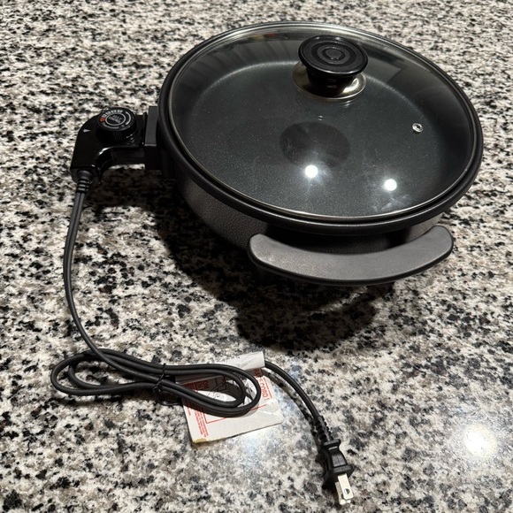 Parini Other - Parini Kitchen Parini 12" Non-Stick Electric Pizza Cooker